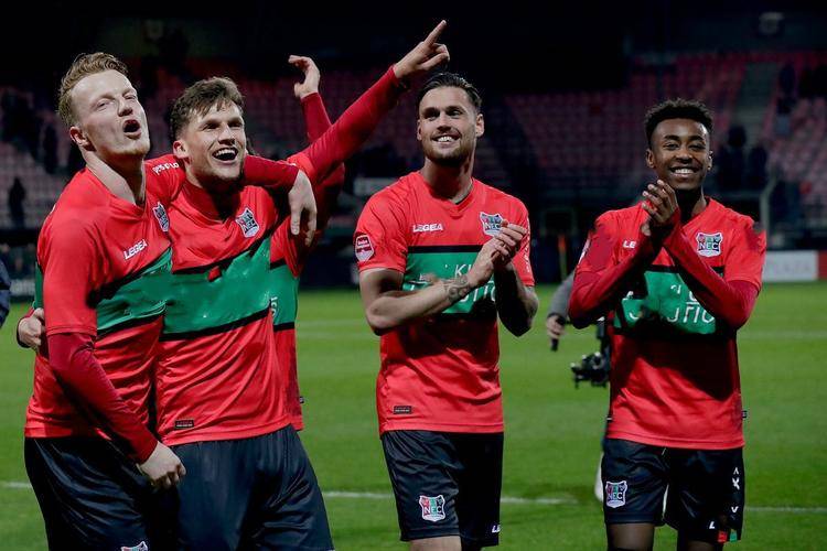 强调三点 强调三点