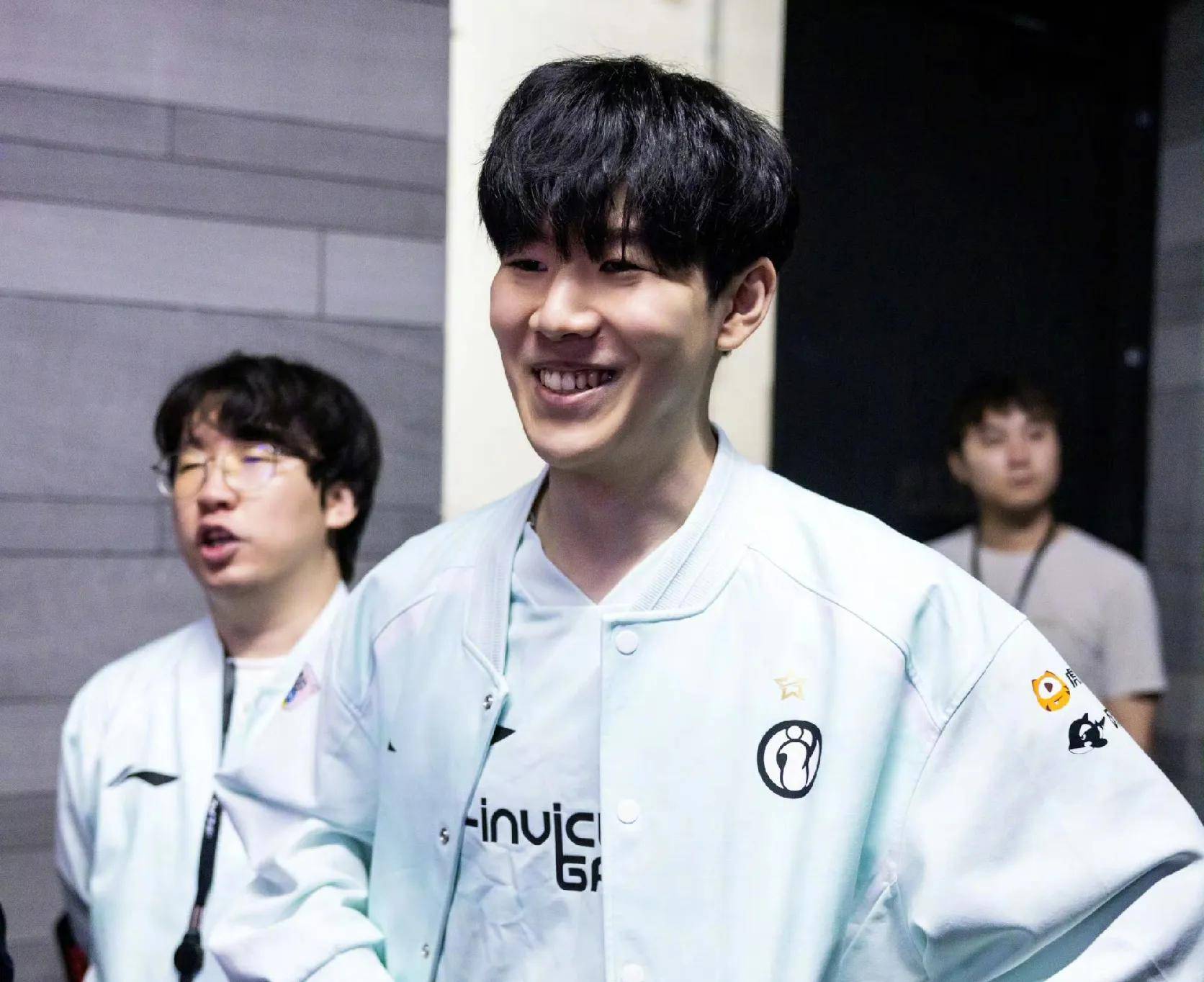 几乎都落在 几乎都落在